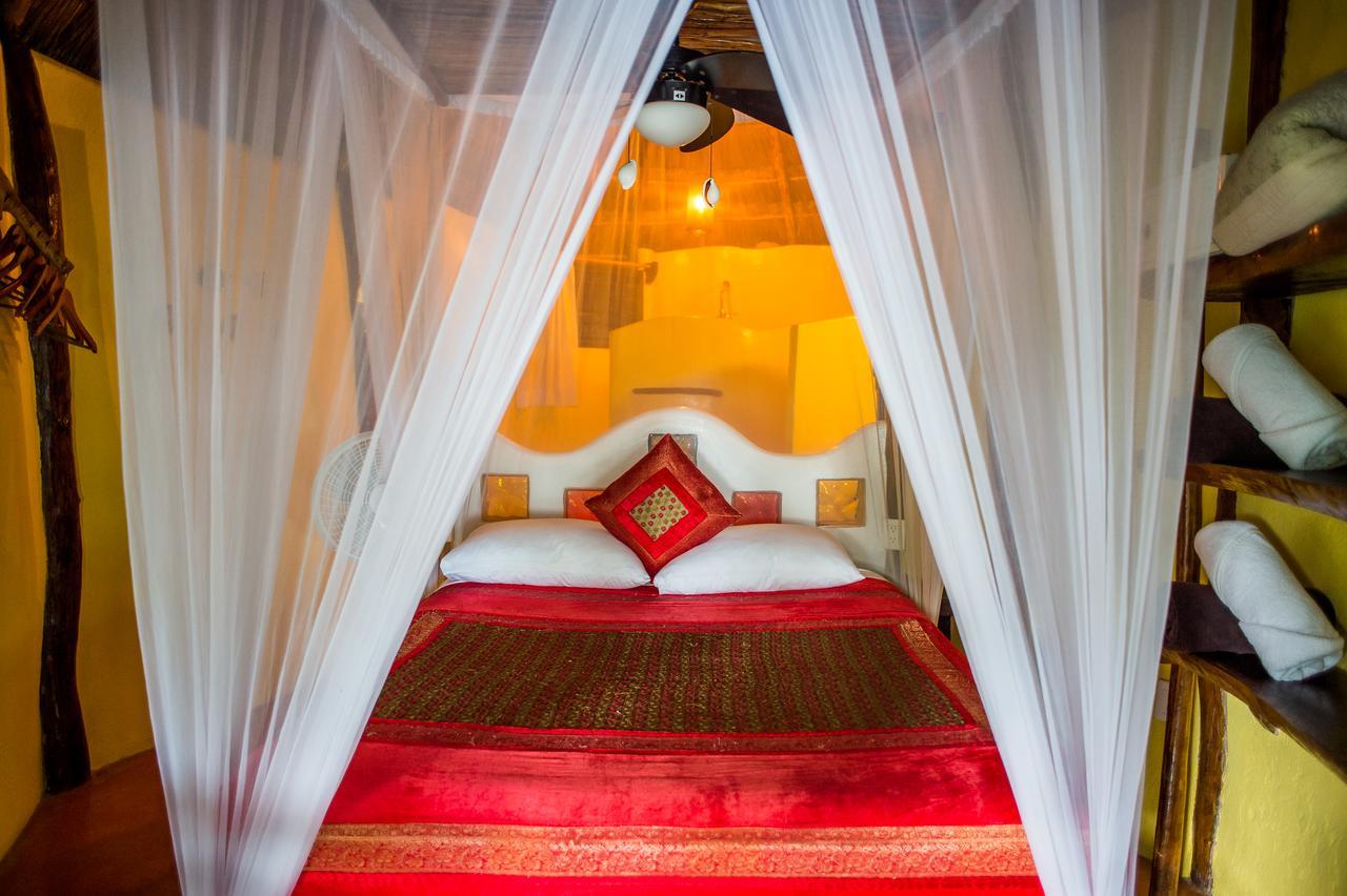 Cabanas La Luna Hotell Tulum Exteriör bild